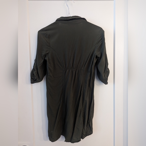 Green Smart Set long blouse - Picture 2 of 3